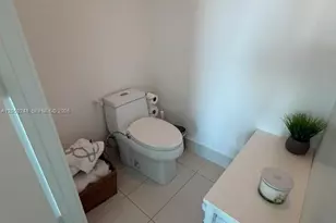 650 NE 32nd St, Miami, FL 33137 - Photo 16