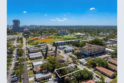 309 SE 3rd Ave, Hallandale Beach, FL 33009 - Photo 30