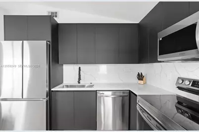 309 SE 3rd Ave, Hallandale Beach, FL 33009 - Photo 12