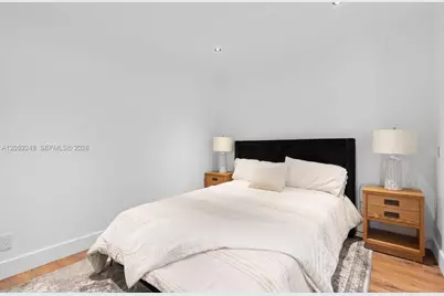 309 SE 3rd Ave, Hallandale Beach, FL 33009 - Photo 16