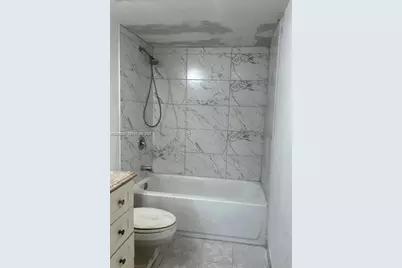 555 NE 15th St #20E, Miami, FL 33132 - Photo 10