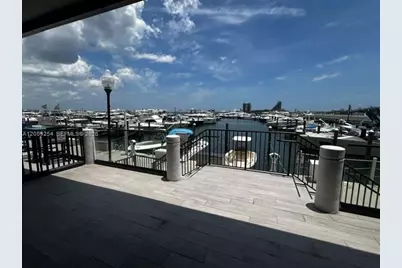 555 NE 15th St #20E, Miami, FL 33132 - Photo 18