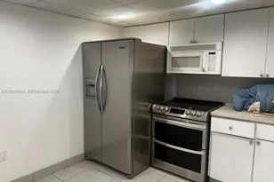 555 NE 15th St, Miami, FL 33132 - Photo 4