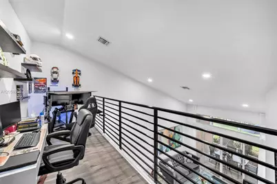 4983 W Madison Lakes Cir W, Davie, FL 33328 - Photo 16