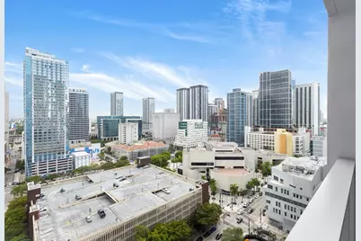 227 NE 2nd St #2202, Miami, FL 33132 - Photo 8