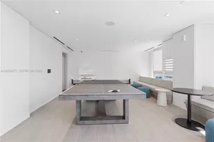 227 NE 2nd St, Miami, FL 33132 - Photo 22