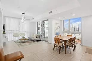 227 NE 2nd St, Miami, FL 33132 - Photo 2