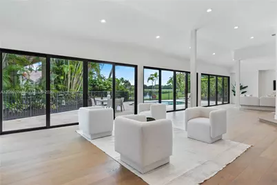 17892 Hampshire Ln, Boca Raton, FL 33498 - Photo 18