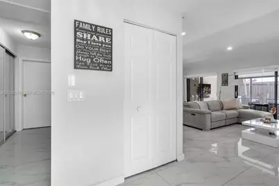 1551 NW 98th Way, Pembroke Pines, FL 33024 - Photo 4