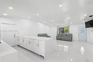364 NW 17th Ct, Homestead, FL 33030 - Photo 8