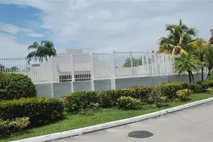 10395 SW 154th Cir Ct, Miami, FL 33196 - Photo 4