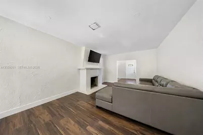 2420 NW 34th St, Miami, FL 33142 - Photo 24