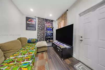 2420 NW 34th St, Miami, FL 33142 - Photo 10