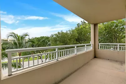 19501 W Country Club Dr #309, Aventura, FL 33180 - Photo 1