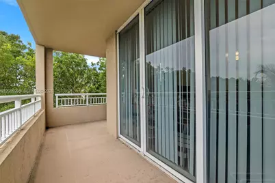 19501 W Country Club Dr #309, Aventura, FL 33180 - Photo 22