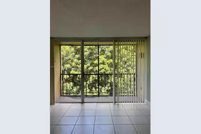 8870 Fontainebleau Blvd #309, Miami, FL 33172 - Photo 10