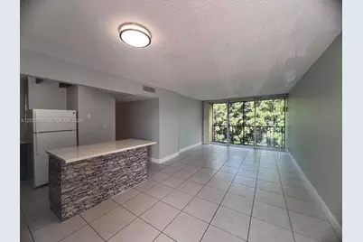 8870 Fontainebleau Blvd #309, Miami, FL 33172 - Photo 4