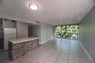 8870 Fontainebleau Blvd, Miami, FL 33172 - Photo 4