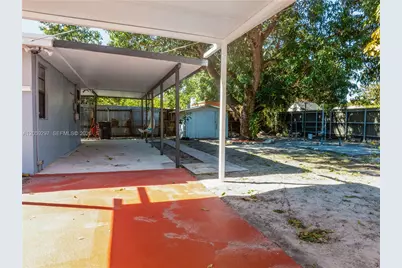 12210 NW 10th Ave, North Miami, FL 33168 - Photo 24