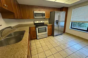16498 NE 26th Ave, North Miami Beach, FL 33160 - Photo 12