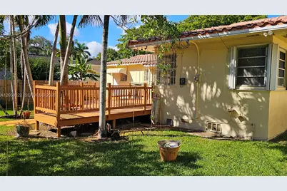 156 NW 88th St, El Portal, FL 33150 - Photo 10