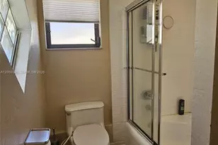 1732 NE 50th St, Pompano Beach, FL 33064 - Photo 18