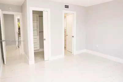 2750 W 76th St #203, Hialeah, FL 33016 - Photo 12