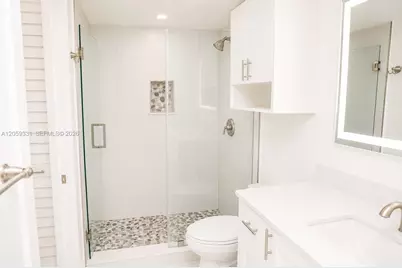 2750 W 76th St #203, Hialeah, FL 33016 - Photo 16