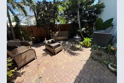 11623 NW 78th St, Doral, FL 33178 - Photo 12