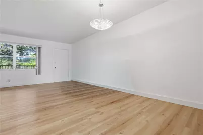 101 SW 132nd Way #305J, Pembroke Pines, FL 33027 - Photo 4