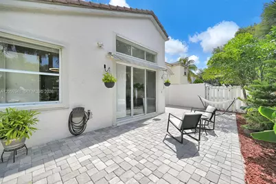 15982 NW 12th Ct, Pembroke Pines, FL 33028 - Photo 52