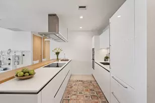 1000 Brickell, Miami, FL 33131 - Photo 14