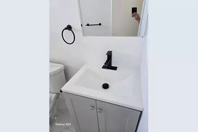 1000 W 28 St #17, Hialeah, FL 33010 - Photo 12