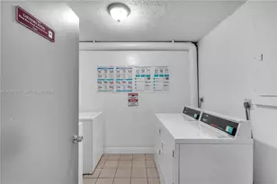9320 Fontainebleau Blvd, Miami, FL 33172 - Photo 22