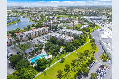 9320 Fontainebleau Blvd #214, Miami, FL 33172 - Photo 34