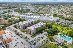 9320 Fontainebleau Blvd, Miami, FL 33172 - Photo 30