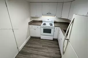 13285 NE 6th Ave, North Miami, FL 33161 - Photo 1