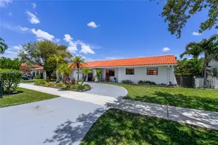 13131 SW 5th St, Miami, FL 33184 - Photo 2
