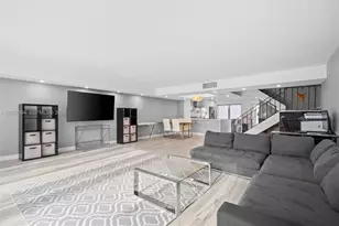 613 NE 26th Ave, Hallandale Beach, FL 33009 - Photo 10