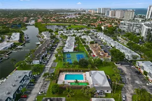 613 NE 26th Ave, Hallandale Beach, FL 33009 - Photo 38