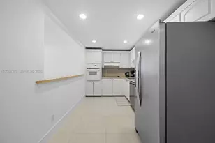 19370 Collins Ave, Sunny Isles Beach, FL 33160 - Photo 10