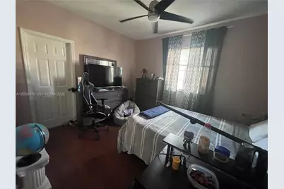 904 NW 100th Ave, Pembroke Pines, FL 33024 - Photo 32