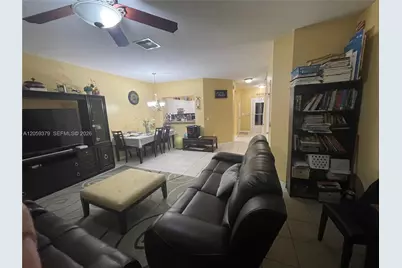 904 NW 100th Ave, Pembroke Pines, FL 33024 - Photo 18