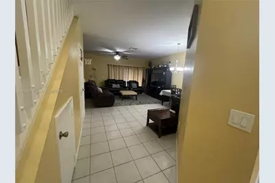 904 NW 100th Ave, Pembroke Pines, FL 33024 - Photo 24
