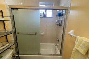 904 NW 100th Ave, Pembroke Pines, FL 33024 - Photo 30