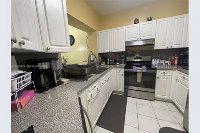 904 NW 100th Ave, Pembroke Pines, FL 33024 - Photo 12