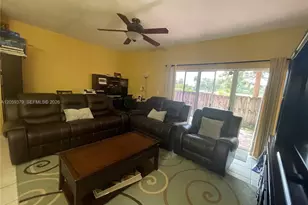 904 NW 100th Ave, Pembroke Pines, FL 33024 - Photo 10