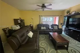 904 NW 100th Ave, Pembroke Pines, FL 33024 - Photo 50