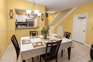 904 NW 100th Ave, Pembroke Pines, FL 33024 - Photo 14