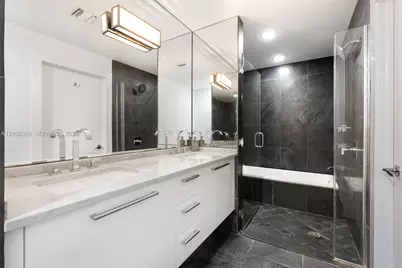 900 Biscayne Blvd #2708, Miami, FL 33132 - Photo 18